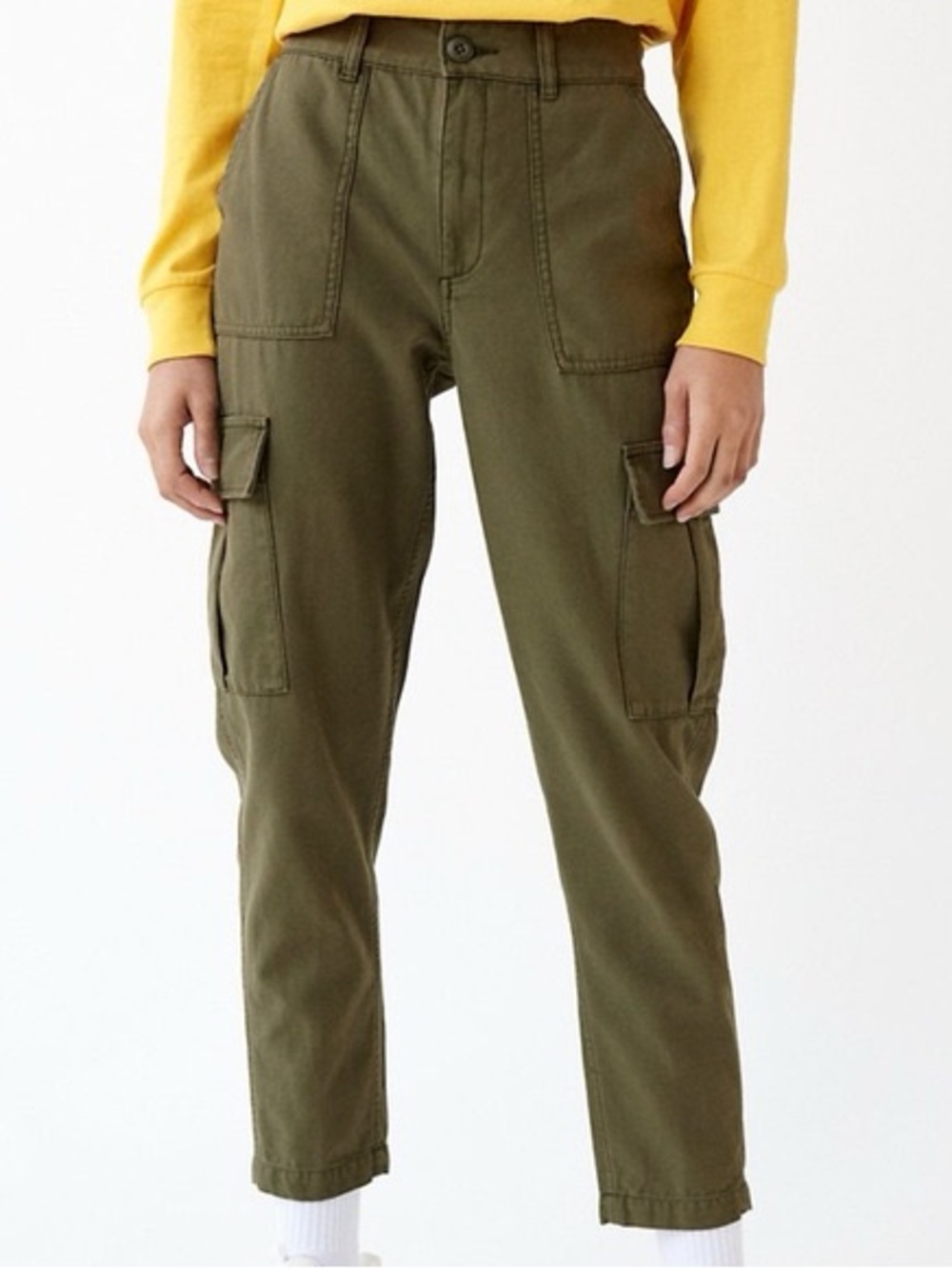 Aritzia TNA Erving High-Rise Cargo Trousers in Olive